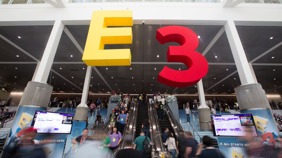 E3