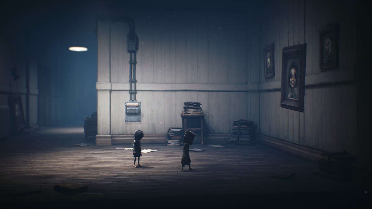 How to complete the school pictures with no eyes puzzle in Little Nightmares II