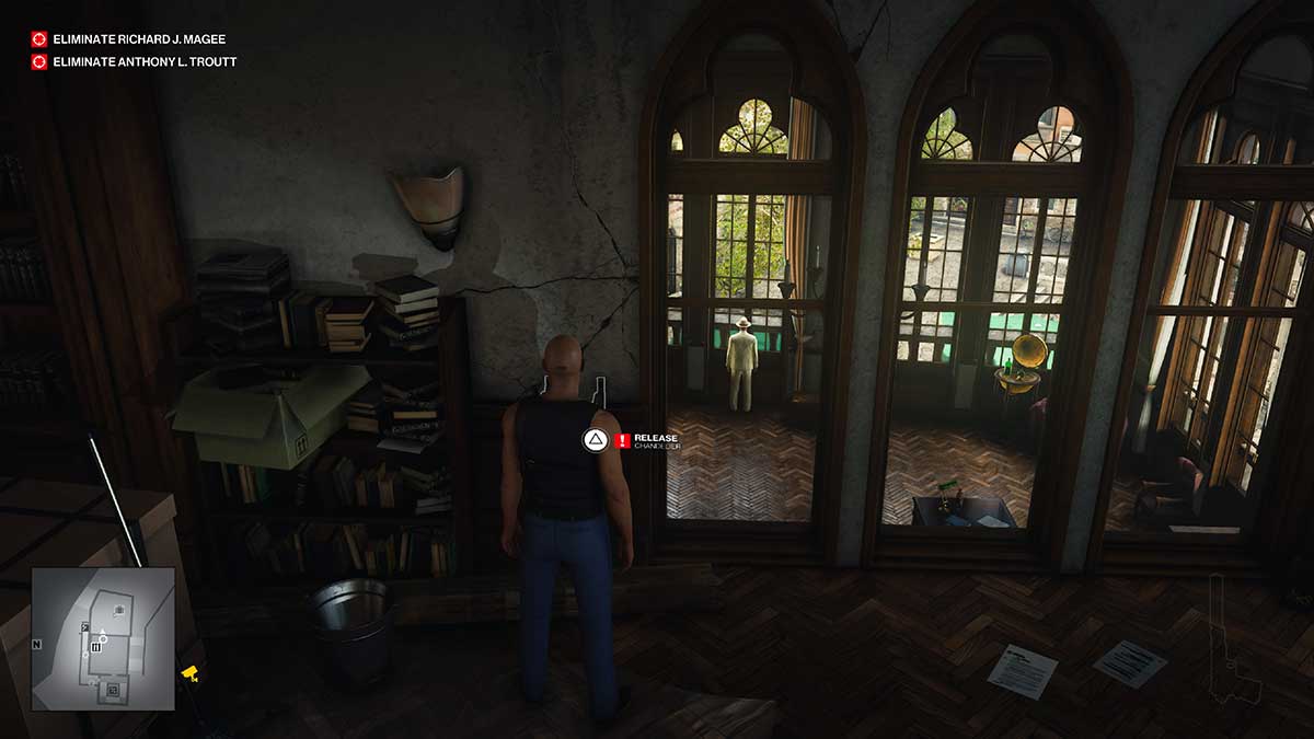 chandelier-drop-hitman-3