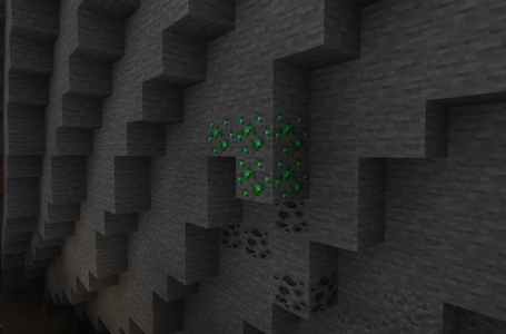  What is the best world height level to find Emeralds in Minecraft 1.18? 