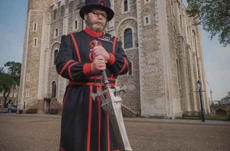  FF16’s Clive’s Sword Makes History In The Tower Of London 